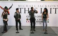 Cast+Reunite+Sign+Michael+Jackson+Tribute+3tyid4FER7tl.jpg